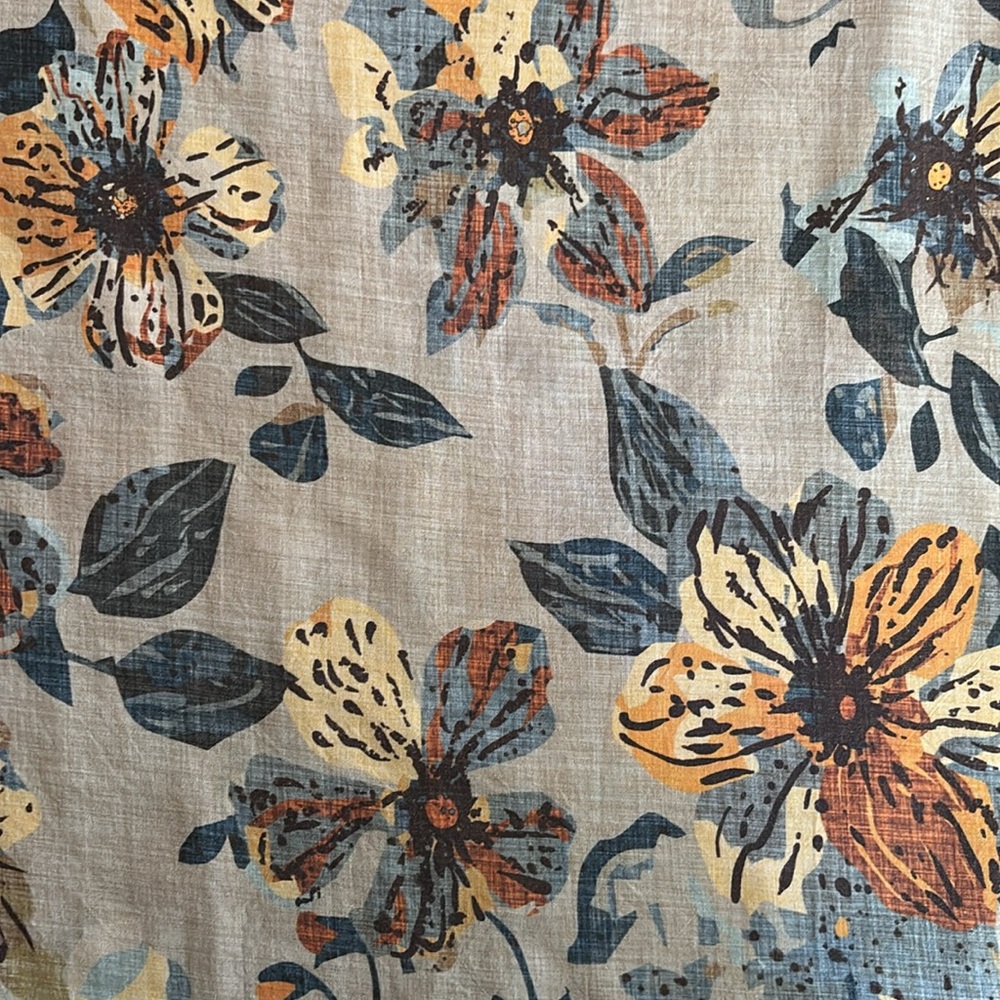 Emery Rose Top - Picture 6 of 7